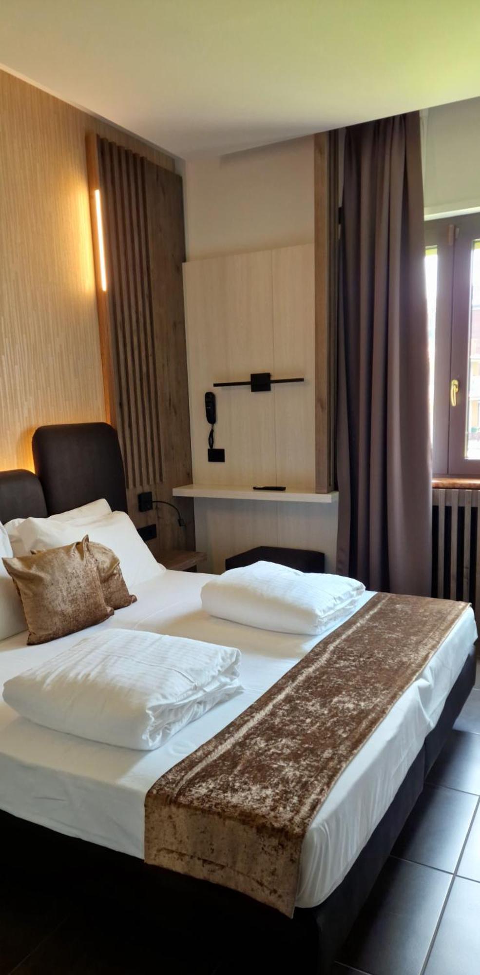 Albergo Ristorante Papa بسكييرا ديل غاردا المظهر الخارجي الصورة