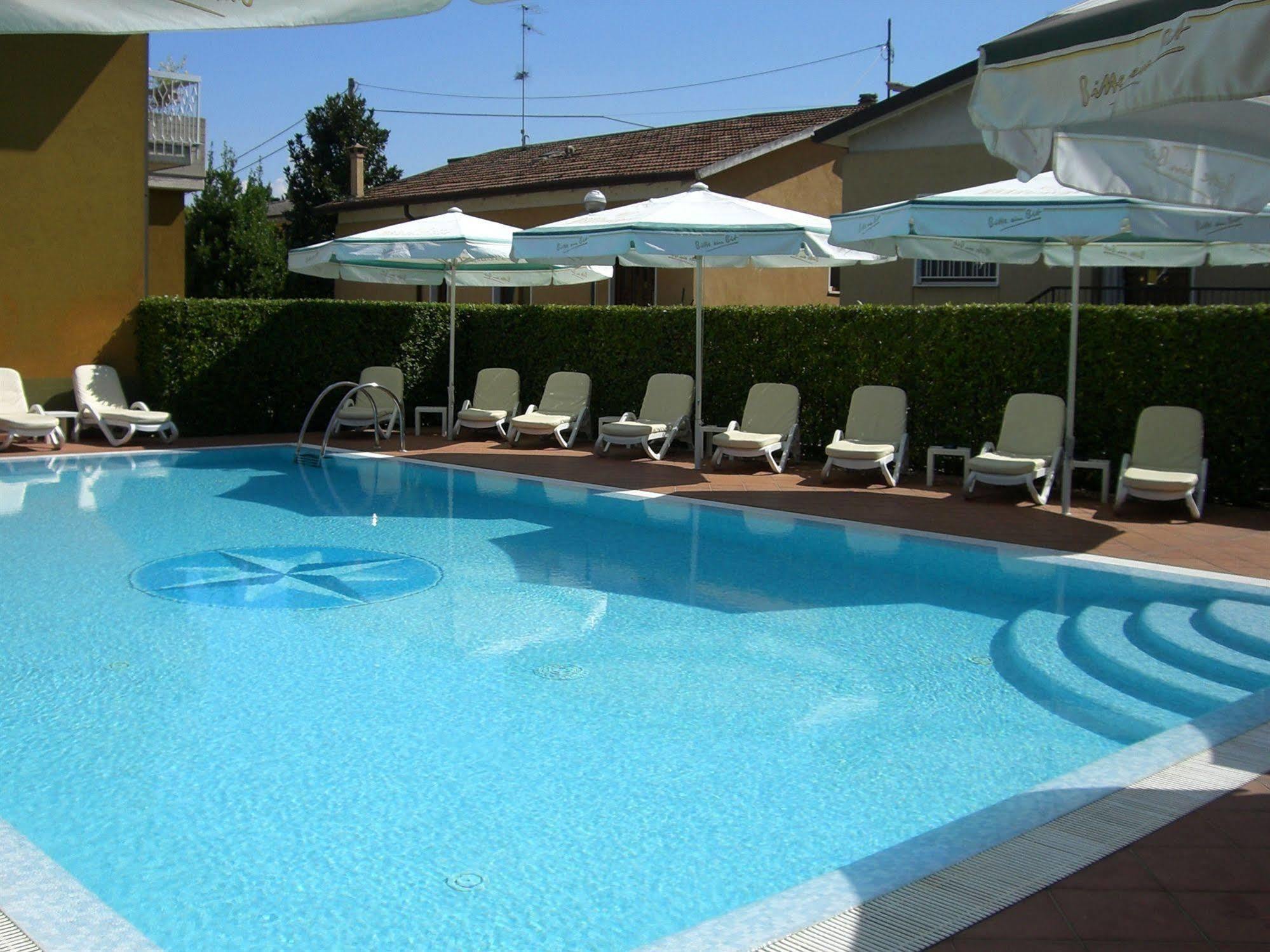 Albergo Ristorante Papa بسكييرا ديل غاردا المظهر الخارجي الصورة